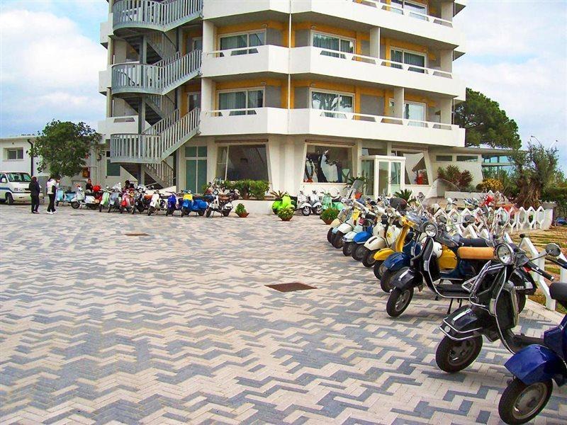 Torre Del Sole Hotel Terracina Exterior photo