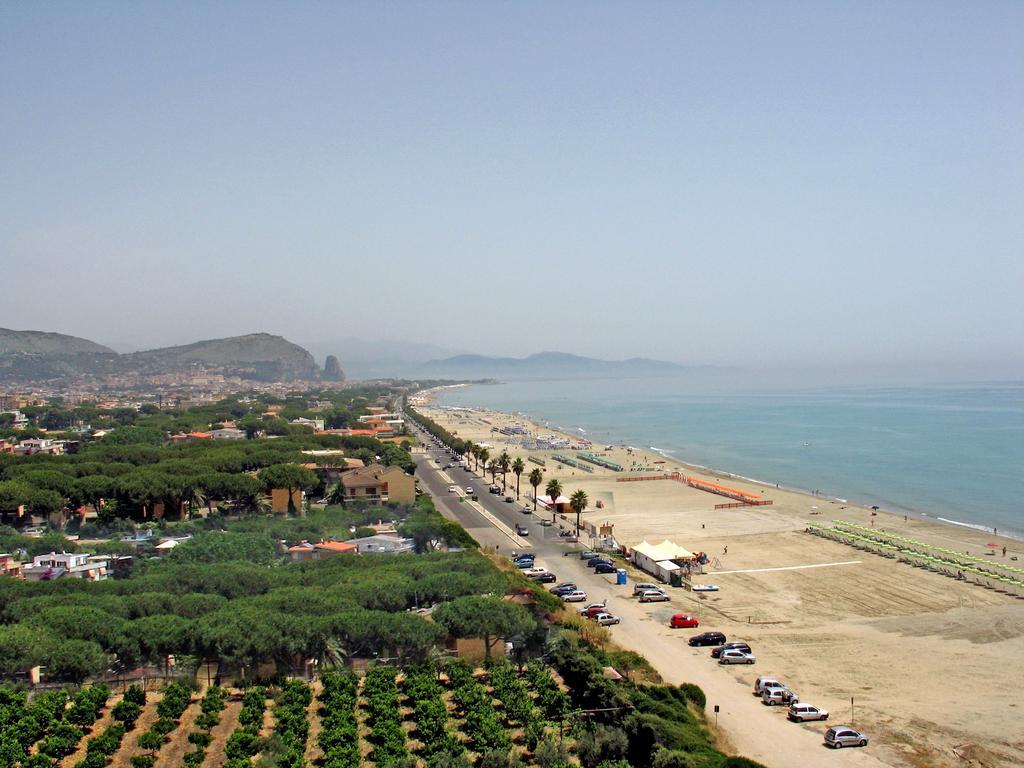 Torre Del Sole Hotel Terracina Exterior photo