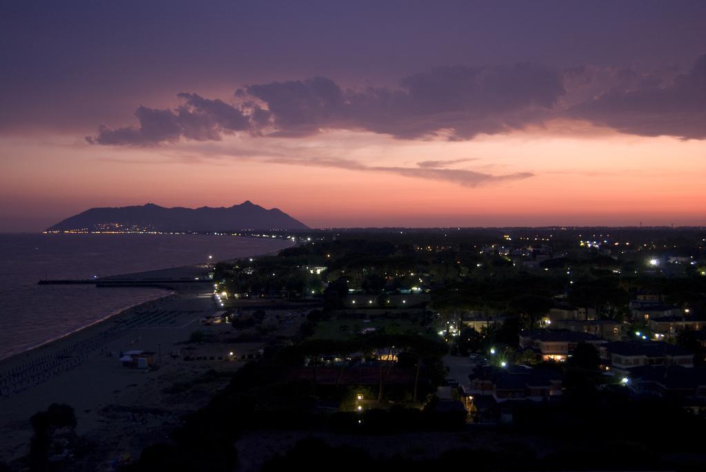 Torre Del Sole Hotel Terracina Exterior photo